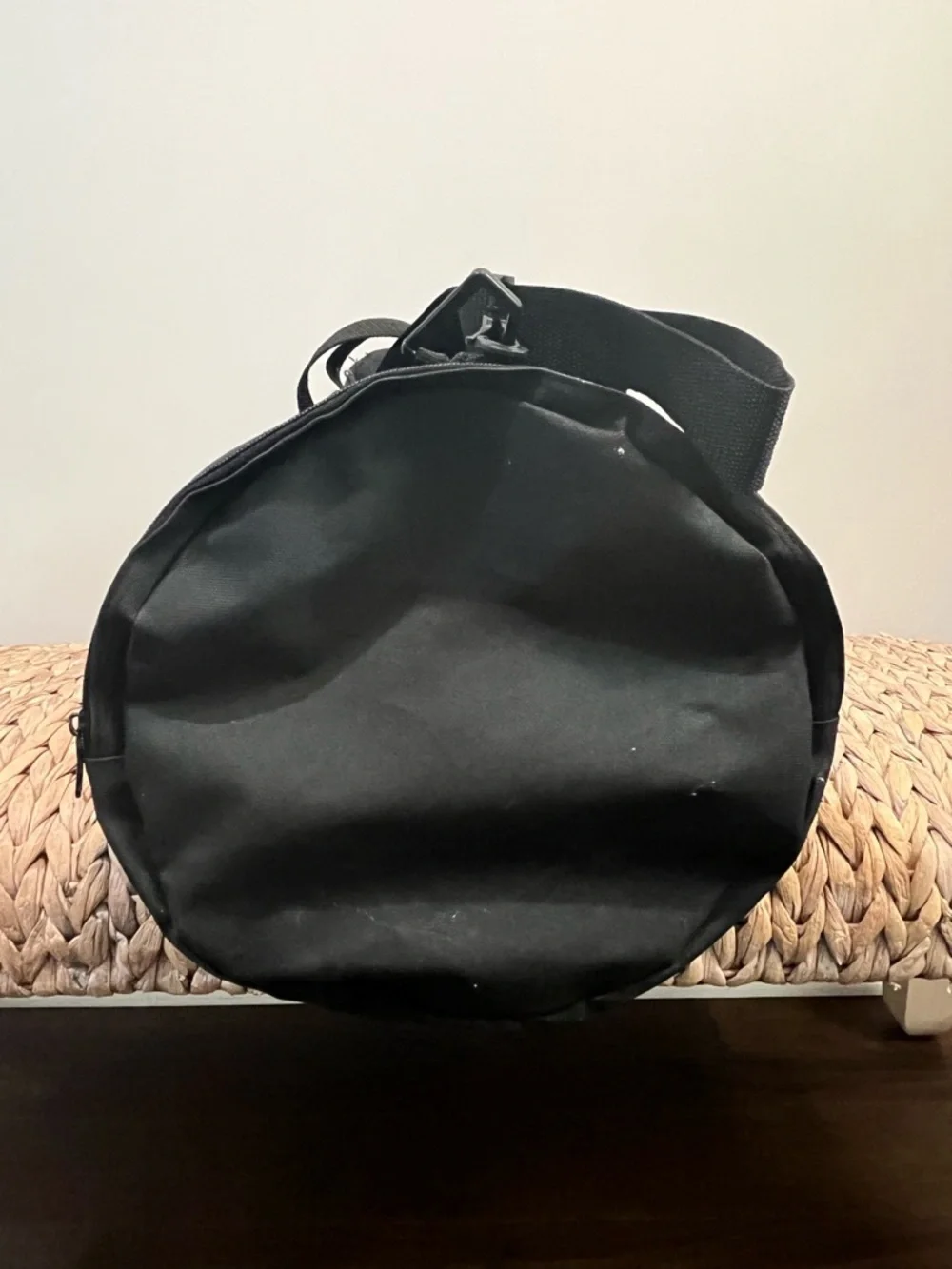 Ariat Black Duffel‎ Bag Gear Weekender Gym Bag Orange Shield Logo Equestrian